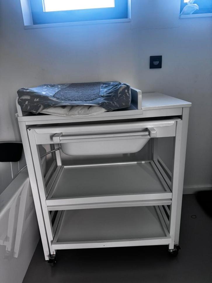 Wastafel baby, Kinderen en Baby's, Badjes en Verzorging, Gebruikt, Badje, Overige merken, Standaard, Ophalen