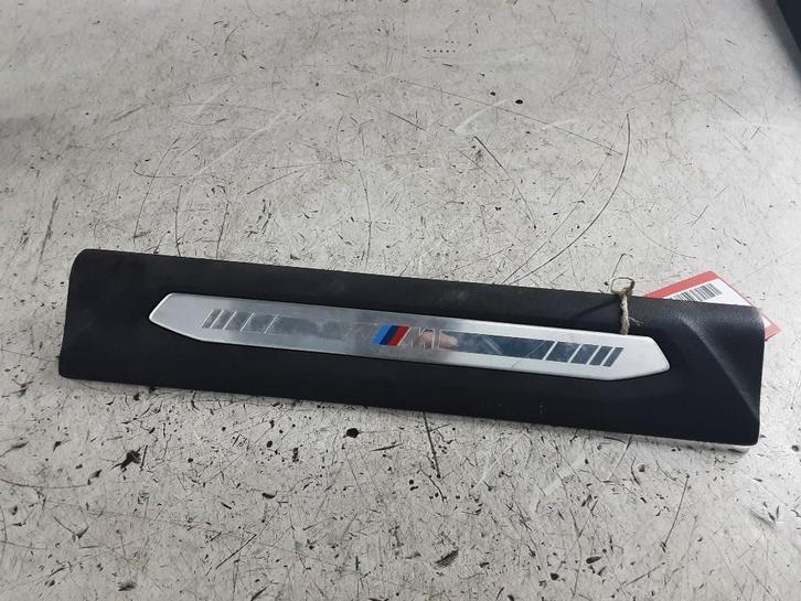 DIVERSEN MOULURE BMW 1 serie (F40) (01-2019/-) (7469183), Auto-onderdelen, Overige Auto-onderdelen, BMW, Gebruikt