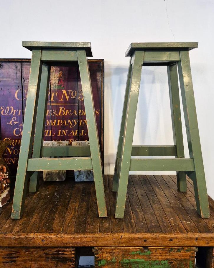 2X Industriële Standaarden, Antiquités & Art, Curiosités & Brocante, Enlèvement