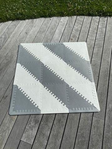 Speelmat foam beschikbaar voor biedingen