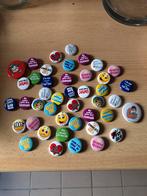 Verschillende pins / buttons, Verzamelen, Speldjes, Pins en Buttons, Zo goed als nieuw, Ophalen
