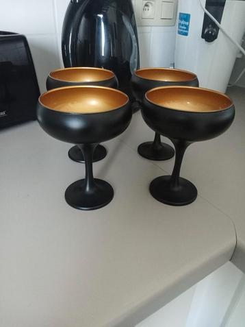 Cocktail/champagne/ijscoupes  beschikbaar voor biedingen