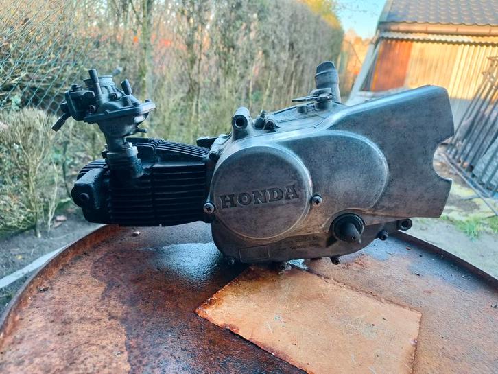 Honda c320 blok, Vélos & Vélomoteurs, Cyclomoteurs | Tomos, Enlèvement ou Envoi