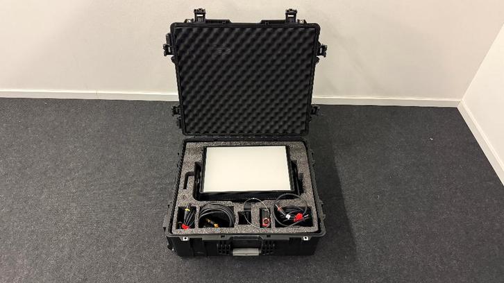 Aputure P300c in absolute nieuwstaat (case + softbox), Audio, Tv en Foto, Fotografie | Fotostudio en Toebehoren, Zo goed als nieuw