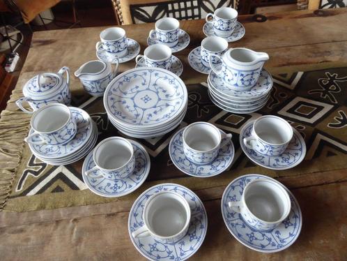 Compleet Saksische blauw ontbijtservies Jäger, Huis en Inrichting, Keuken | Servies, Zo goed als nieuw, Compleet servies, Overige stijlen