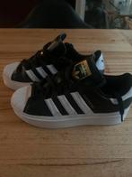 Adidas originals superstar platforms 40 2/3, Kleding | Dames, Schoenen, Ophalen, Zo goed als nieuw