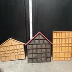 Set van 3 houten kisten voor figuren of parfums, Gebruikt, Ophalen