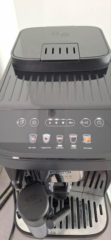 Delonghi Magnifica EVO koffiemachine met bonen nieuw model, Elektronische apparatuur, Koffiezetapparaten, Zo goed als nieuw, Gemalen koffie