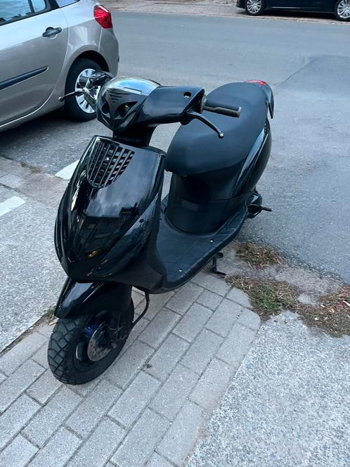 Piaggio Zip 2-takt, Fietsen en Brommers, Scooters | Piaggio, Zo goed als nieuw, Zip, Ophalen