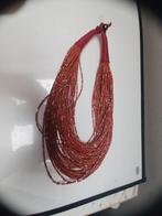 kleine halsketting, Handtassen en Accessoires, Kettingen, Ophalen of Verzenden, Zo goed als nieuw, Rood, Overige materialen