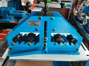 Profielbuigmachine beschikbaar voor biedingen