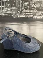 blauwe sleehak - sandalen - merk Pons Quintana - maat 38, Kleding | Dames, Schoenen, Sandalen of Muiltjes, Blauw, Ophalen of Verzenden