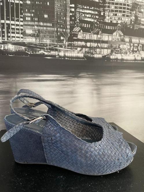 blauwe sleehak - sandalen - merk Pons Quintana - maat 38, Kleding | Dames, Schoenen, Zo goed als nieuw, Sandalen of Muiltjes, Blauw