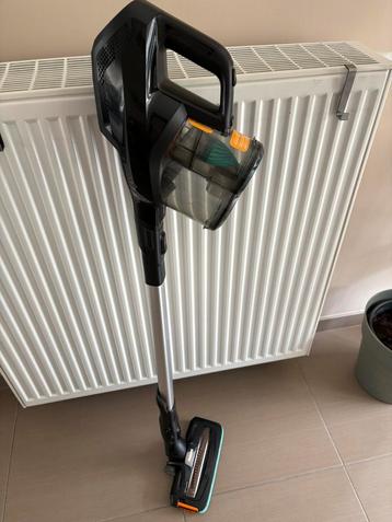 Philips SpeedPro draadloze stofzuiger met oplader 180 graden beschikbaar voor biedingen