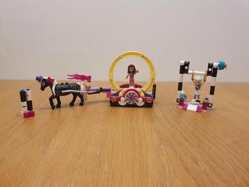 LEGO Friends 41686 – Les Acrobaties Magiques beschikbaar voor biedingen