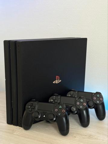 Ps4 Pro 1TO + 3 manettes ! beschikbaar voor biedingen