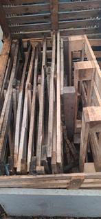 +- 2M3 Bois a donner . Charleroi . Pas de panneaux.  Du bois, Jardin & Terrasse, Enlèvement