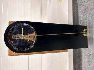 A5787. Jan Des Bouvrie wandklok beschikbaar voor biedingen