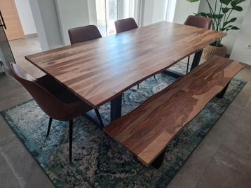 **Table a manger 240x110 + banc et 4 chaises full cuir*** beschikbaar voor biedingen