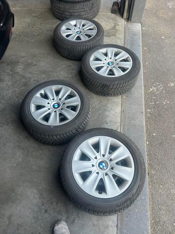 Set met winterbanden voor BMW van Dunlop SP Wintersport beschikbaar voor biedingen