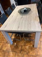 Table et buffet, Enlèvement