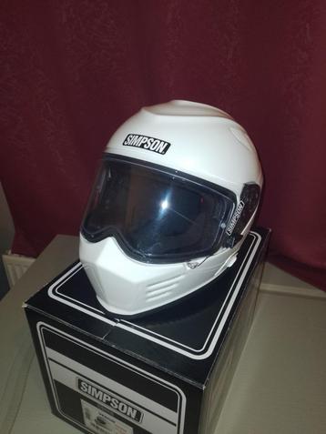 Casque SIMPSON VENOM blanc T=S comme neuf.