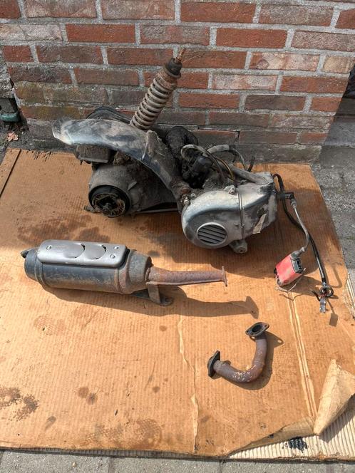 Piaggio 2takt blok / TE KOOP, Fietsen en Brommers, Brommeronderdelen | Scooters, Piaggio, Blok, Ophalen