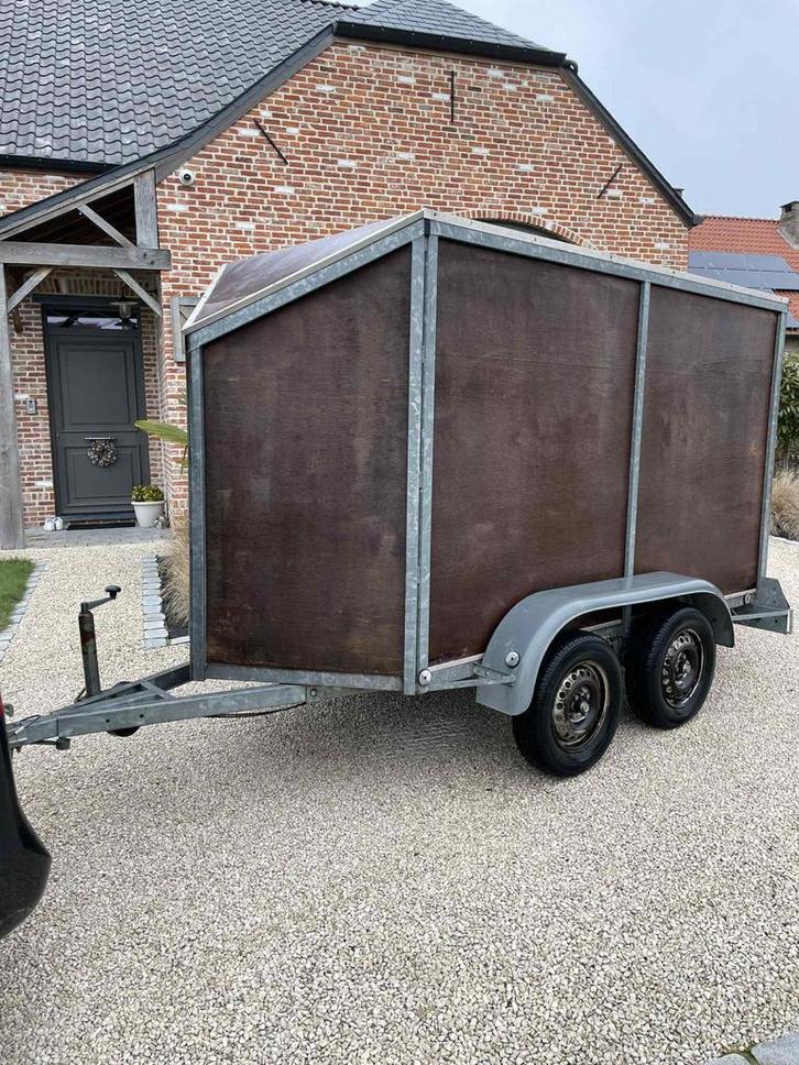Gesloten aanhangwagen met dubbele as, in goede staat, Auto diversen, Aanhangers en Bagagewagens, Zo goed als nieuw, Ophalen