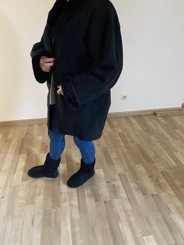 Chique mouton retourné mantel  beschikbaar voor biedingen