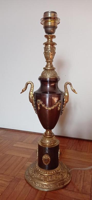 Franse vintage empire tafellamp  beschikbaar voor biedingen