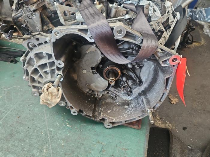 Boîte de vitesse d'un Jeep Renegade, Autos : Pièces & Accessoires, Transmission & Accessoires, Jeep, Utilisé, 3 mois de garantie