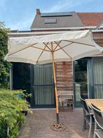 Parasol met gietijzeren voet, Ophalen, Zo goed als nieuw