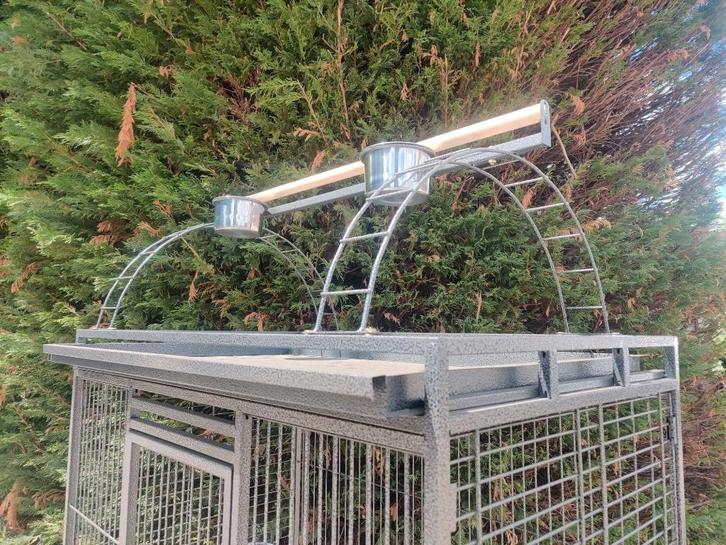 CAGE À PERROQUETS NEUVE, Animaux & Accessoires, Oiseaux | Cages & Volières, Enlèvement ou Envoi