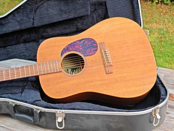 Martin DX1 met TKL koffer.  beschikbaar voor biedingen