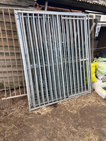 Hondenkennel beschikbaar voor biedingen