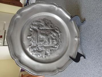 tinnen schaal 23 cm diameter beschikbaar voor biedingen