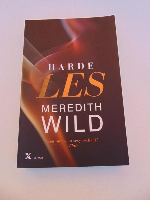 Boek: Harde Les - Meredith Wild, Boeken, Romans, Gelezen, Ophalen of Verzenden