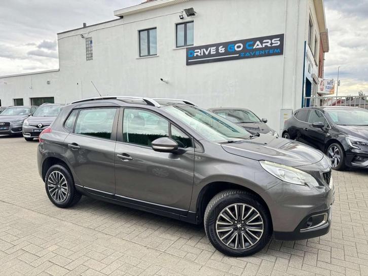 Peugeot 2008 1.2i Benzine Allure * 1 JAAR GARANTIE * !, Auto's, Peugeot, Bedrijf, Te koop, ABS, Airconditioning, Android Auto