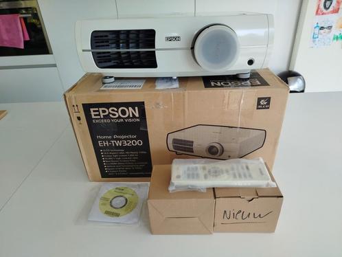Epson eh-tw3200   HD beamer ZGAN, Audio, Tv en Foto, Beamers, Zo goed als nieuw, Ophalen of Verzenden