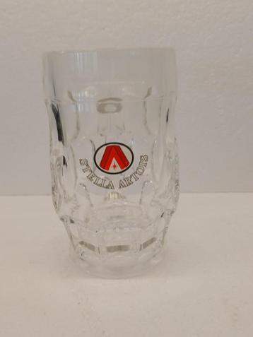 Oude glazen beker van STELLA ARTOIS 25 cl in zeer goede staa beschikbaar voor biedingen