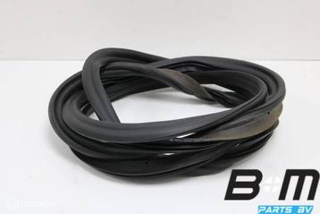 Achterkleprubber VW Touran 5T 5TA827705 beschikbaar voor biedingen