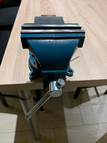 Stevige bankschroefbek 125 mm, opening 140 mm, 10,4 kg, 360* beschikbaar voor biedingen