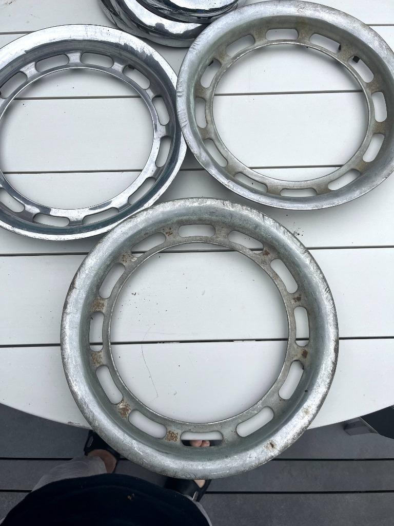 3 enjoliveurs Mercedes, Enlèvement ou Envoi, Utilisé