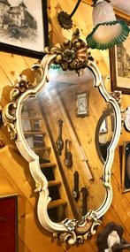 Magnifique ancien miroir sculpté 82 cm, Antiquités & Art, Enlèvement ou Envoi