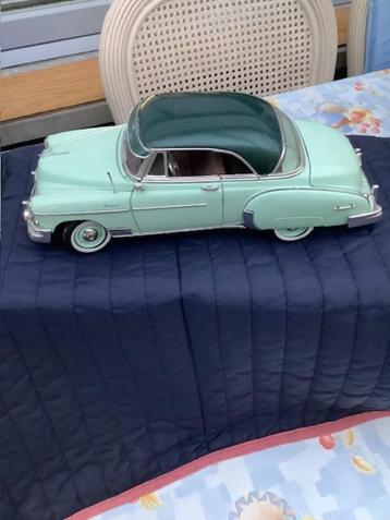 modelauto 1950 Chevy Bel Air schaal 1/18 n73111 beschikbaar voor biedingen