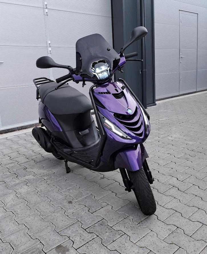 Piaggio Zip 4T Scooter Glans Paars FULL LED (B-KLASSE), Fietsen en Brommers, Scooters | Peugeot, Zo goed als nieuw, Overige modellen