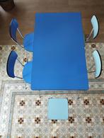 Blauwe formica tafel met 4 stoelen en krukje, Ophalen