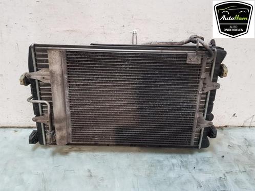 RADIATEUR COMPLEET Volkswagen Polo IV (9N1 / 2/3), Auto-onderdelen, Airco en Verwarming, Volkswagen, Gebruikt