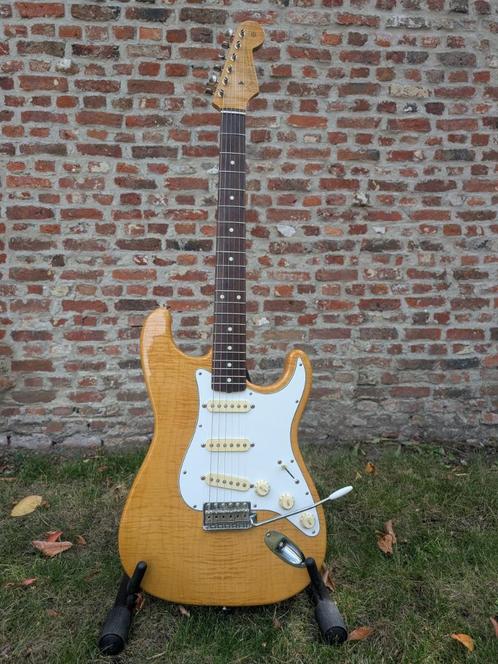 Fender MIJ Foto Flame Stratocaster – Japan, mid '90s, Muziek en Instrumenten, Snaarinstrumenten | Gitaren | Elektrisch, Gebruikt