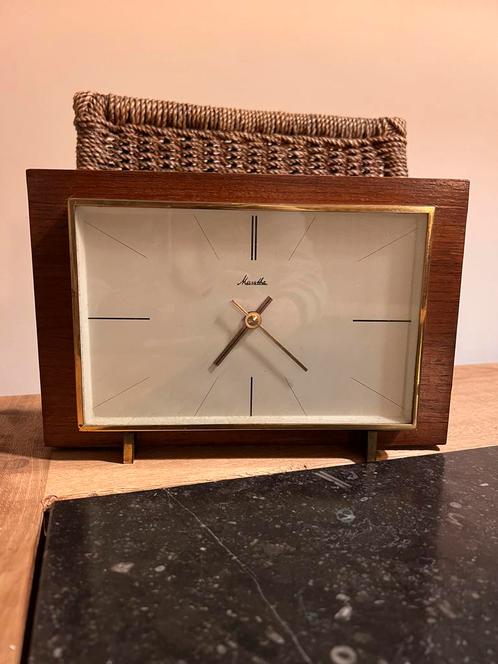 Une élégante horloge de buffet Mauthe des années 1960 avec g, Antiquités & Art, Antiquités | Horloges, Enlèvement ou Envoi